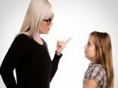 این حرف های مخرب را به کودک تان نگویید