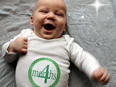 مراحل رشد کودک (ماه چهارم زندگی) (مطلب)