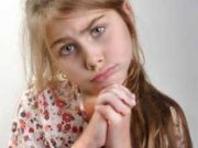 چگونه عذرخواهي را به کودکان ياد بدهيم؟