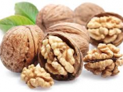 نقش بادام و گردو در کاهش کلسترول