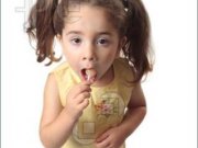 آب ‌نبات مانع گرفتگي گوش كودكان در ارتفاع