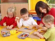 تاثیر و نقش بازی والدين با کودکان در خلاقيت