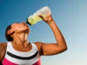 مضرات نوشيدنی های ورزشی و انرژی زا