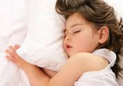 بچه ها از چه سنی باید تنها بخوابند ؟