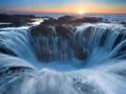 سازه ها و مکان های عجيب دنيا