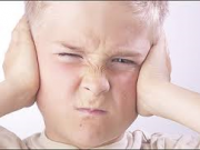 كودكان اوتیسمی دوست دارند تنها باشند