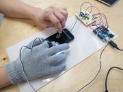 چرا تایپ روی اندرويد ، سخت تر از آيفون است؟‎