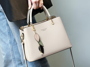 قیمت کیف دوشی و کیف دستی زنانه Viney women's crossbody bag 2023