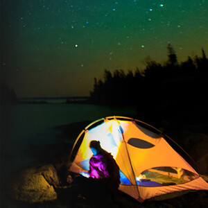 بهترین چراغ کمپینگ شارژی اسمایلینگ شارک