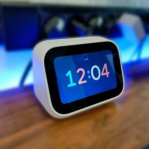 ساعت رومیزی هوشمند زنگ‌دار و اسپیکر چندکاره شیائومی