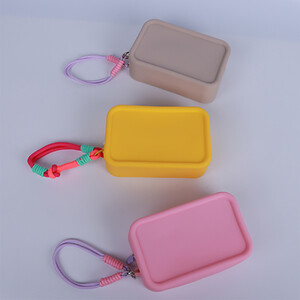 فروش کیف لوازم آرایش مسافرتی ضد آب سیلیکونی جردن و جودی