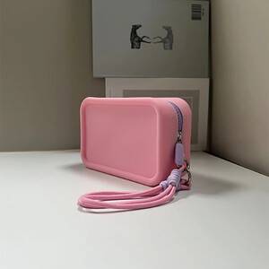 خرید کیف لوازم آرایش مسافرتی ضد آب سیلیکونی جردن و جودی