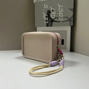 قیمت کیف لوازم آرایش مسافرتی ضد آب سیلیکونی جردن و جودی