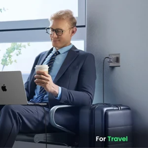 فروش شارژر دیواری 65 وات یوگرین با دو پورت تایپ سی و یک پورت یو اس بی