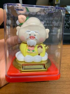 مجسمه خورشیدی فنگ‌شویی مرد چینی با سر لرزان سایز بزرگ JS812A-JS812B