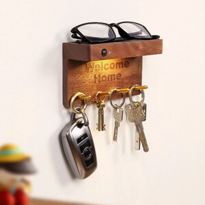 خرید جاکلیدی دیواری چوبی مغناطیسی به همراه سنسور نور