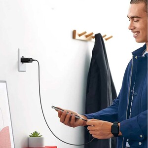 فروش شارژر دیواری تایپ‌سی فست 20 وات یوگرین