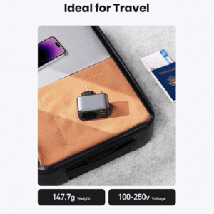 شارژر دیواری یک سوکت، یک تایپ‌سی و دو یو‌اس‌بی 30 وات یوگرین