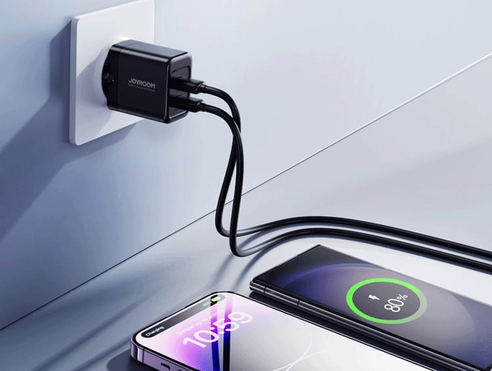 شارژر دیواری متصل به موبایل و تبلت