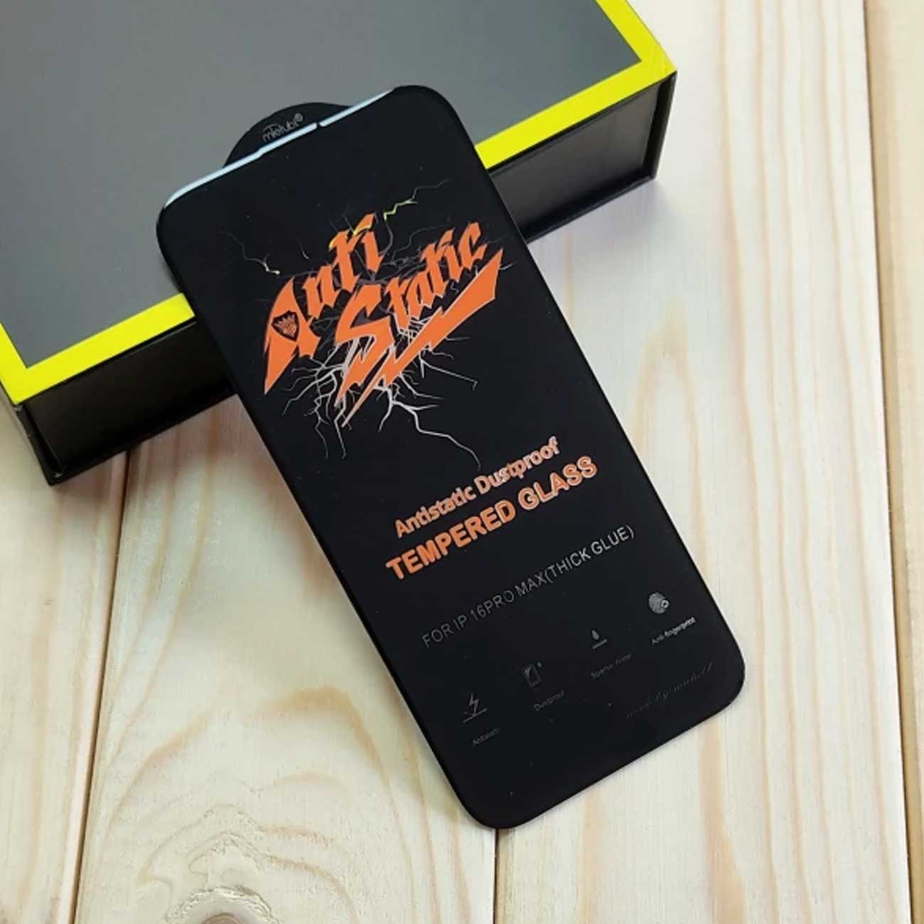 محافظ صفحه آیفون 16پرومکس