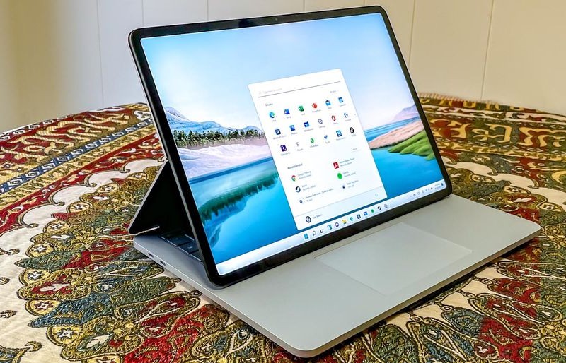 مایکروسافت سرفیس لپ تاپ استودیو Microsof Surface Studio با پردازنده core i7 رم 32 گیگ حافظه 2 ترا