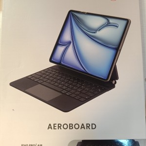 کیبورد تبلت آیپد لِوِلو مدل Aeroboard  مناسب برای تبلت اپل Levelo AeroBoard Saffanio Leather Wireless Keyboard iPad Pro 11 inch / iPad Air