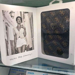 کیف موبایل اورجینال برند گس Guess به همراه بند و جاکارتی