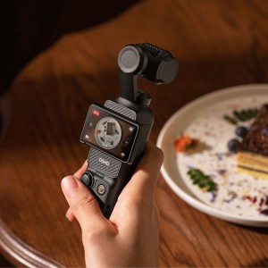 دوربین فیلم برداری دی جی آی مدل اسمو پاکت 3 کمبو DJI OSMO POCKET 3 Creator Combo