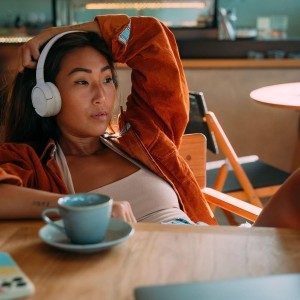 هدست بلوتوثی جی‌بی‌ال مدل Tune 520