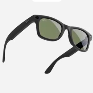 عینک هوشمند ری بن متا مدل وایفارر رنگ مشکی مات با عدسی ترنزیشن (انتقالی) سبز RAY-BAN META WAYFARER transitions RW4006 سایز 50mm