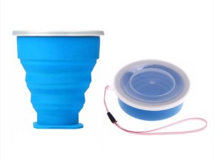 لیوان سیلکونی درب دار