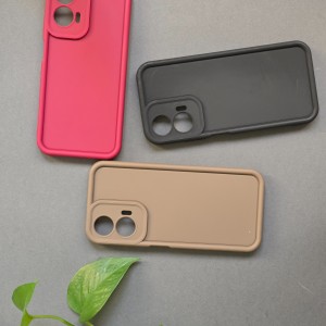 کاور مدل Solid مناسب برای گوشی موبایل موتورولا Moto G35 گالری