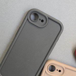 کاور Solid مخصوص گوشی iPhone 16E با طراحی مقاوم و ضدضربه مشکی