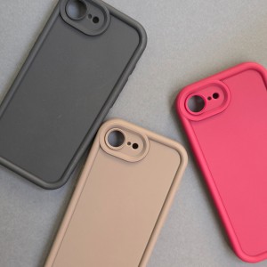 کاور مدل Solid مناسب برای گوشی موبایل اپل iPhone 16E نمای نزدیک