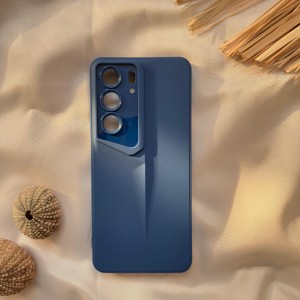 کاور مدل Porsche Design مناسب برای گوشی Realme C75