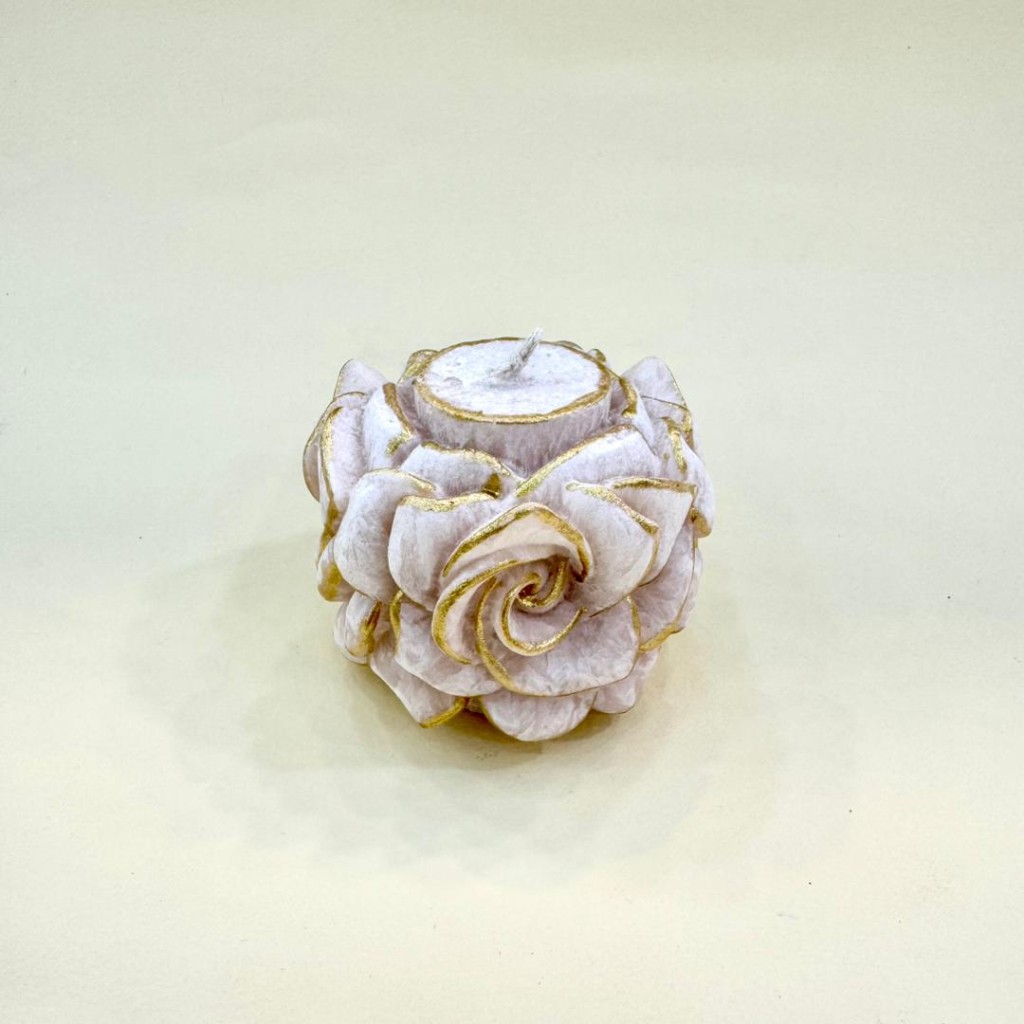 شمع استوانه با طرح گل