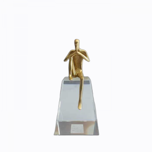 مجسمه دكوري نشسته مينيمال ( ظروف کریستالی 50185 cty )