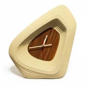 ساعت رومیزی دکوراتیو مثلث منحنی بِتُنی  راچین مدل 1160