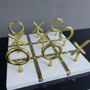 مجموعه بازی صفر و ضربدر ایستاده سفید و طلایی