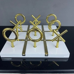 مجموعه بازی صفر و ضربدر ایستاده سفید و طلایی