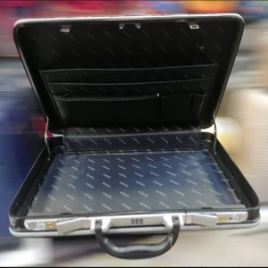 کیف اداری هما