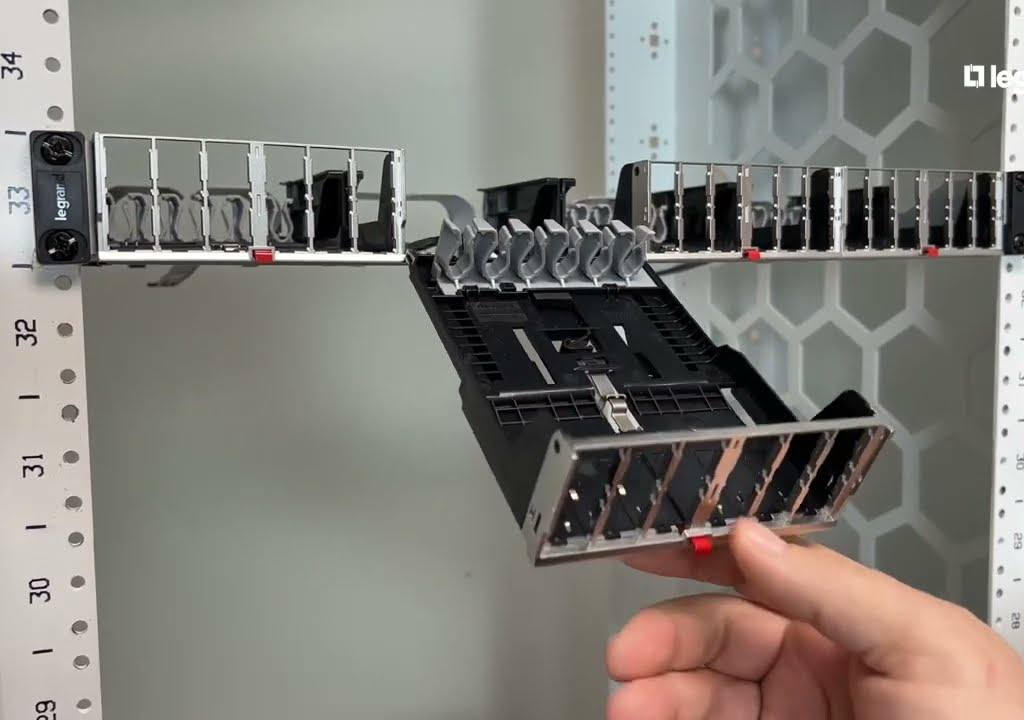 آلما شبکه نماینده لگراند و ارائه دهنده پچ پنل  LCS3 لگراند