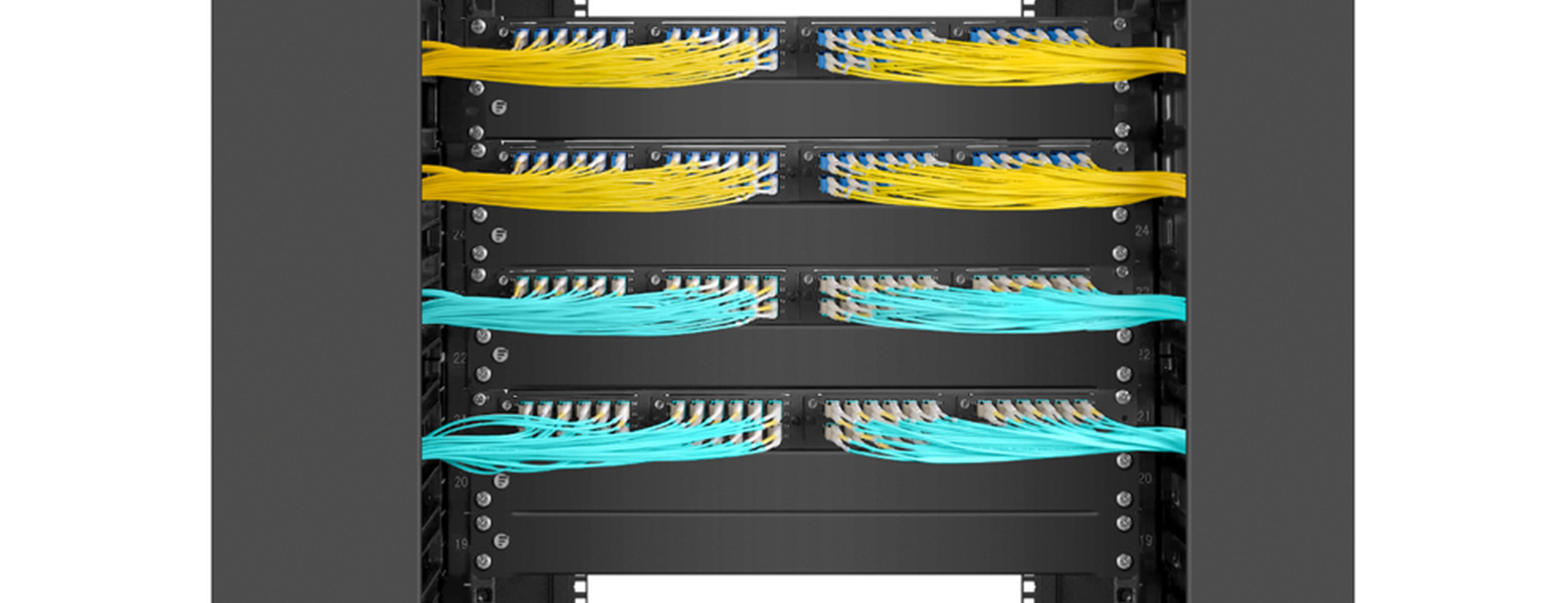 بهبود کارایی مرکز داده با راه‌حل‌های مدیریت کابل عمودی