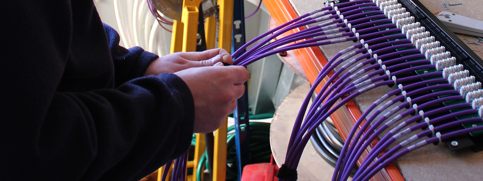 تفاوت کلاس و کتگوری در کابل‌کشی ساختاریافته: راهنمای جامع