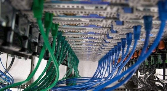 رمزگشایی از دسته‌بندی کابل‌های شبکه مسی از Cat3 تا Cat8
