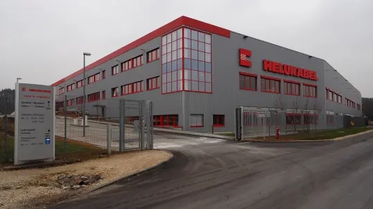 مقایسه برند هلوکیبل در برابر رقبا در بازار تجهیزات شبکه ایران