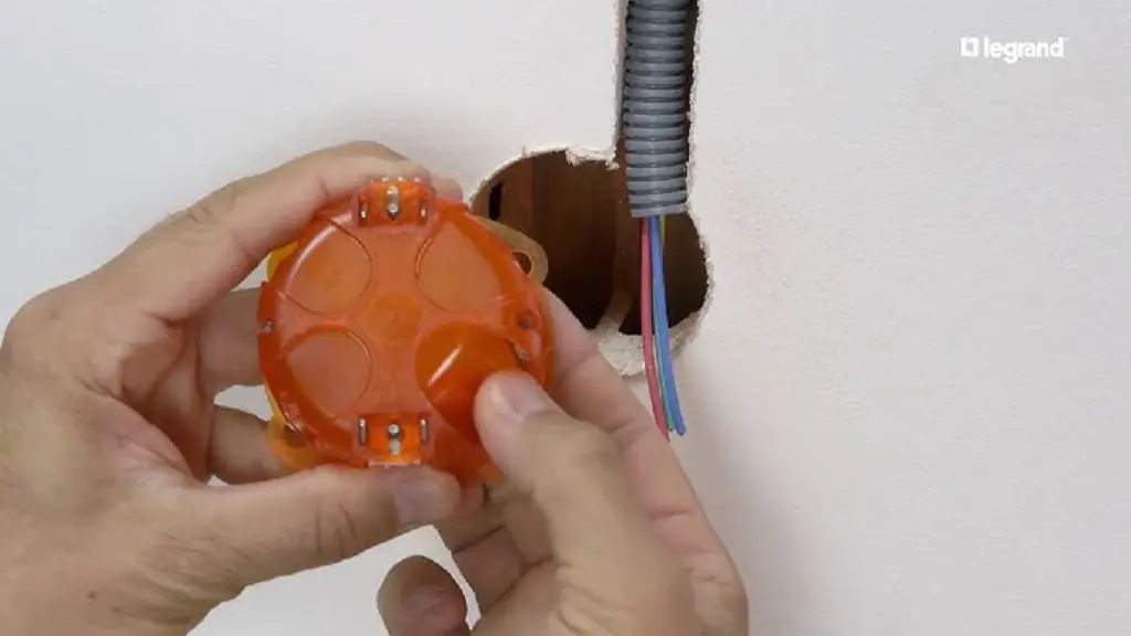 نصب پریز برق