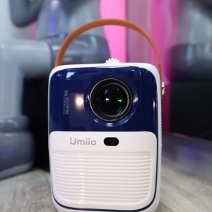 ویدئو پروژکتور اندروید Umiio مدل Q2 (A010)