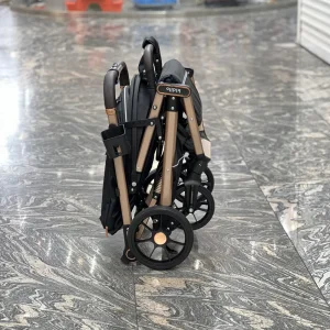 کالسکه مسافرتی رو به مادر شو کیدیلو مدل زد kidilo z8