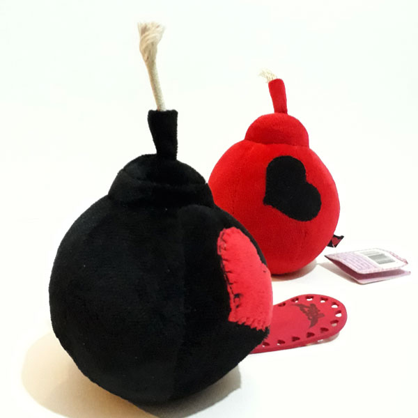 پولیشی مدل بمب عشق